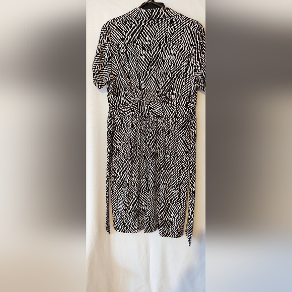 En Focus Studio Midi Dress. - Picture 4 of 11